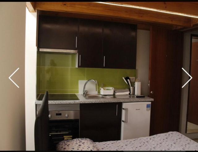 Suíte com Cozinha Compacta